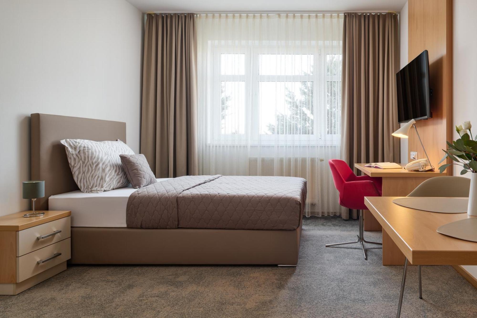 Hotel Osvit Mlada Boleslav Luaran gambar