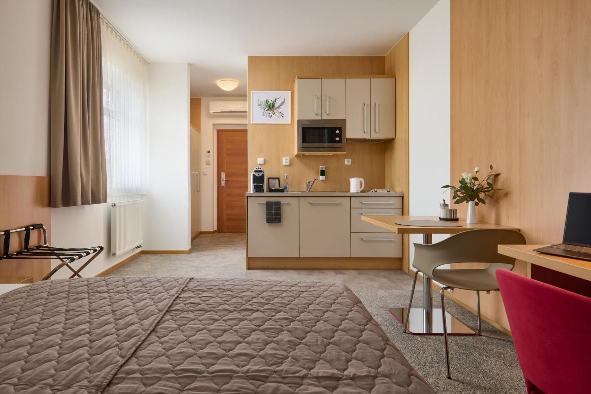 Hotel Osvit Mlada Boleslav Luaran gambar